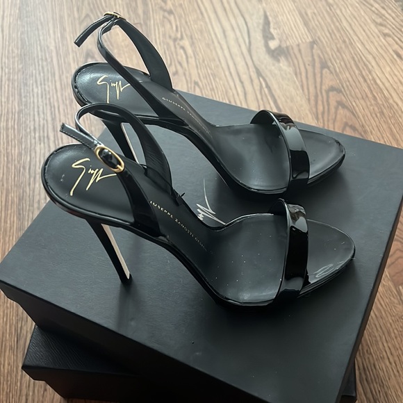 Guiseppe Zanotti Patent Leather “Sophie” Slingback Sandals - Picture 2 of 8